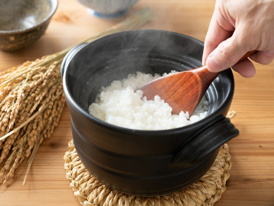 お鍋で炊飯するときの水加減は?ふっくらおいしいご飯を炊くコツを紹介!