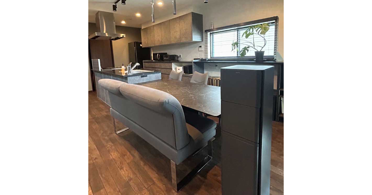 モノトーンのモダンなお部屋の画像