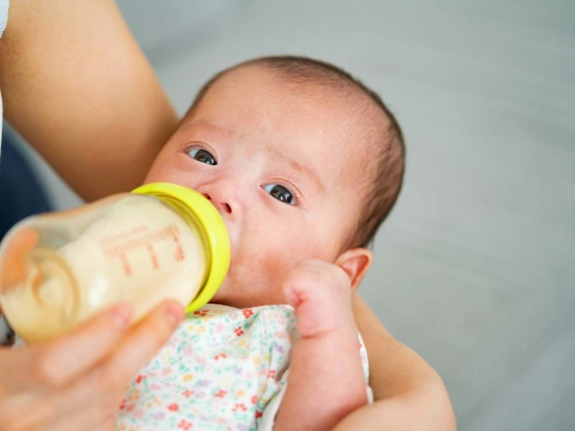 赤ちゃんのミルクのお水はどうしてる？ウォーターサーバーがおすすめの理由を紹介