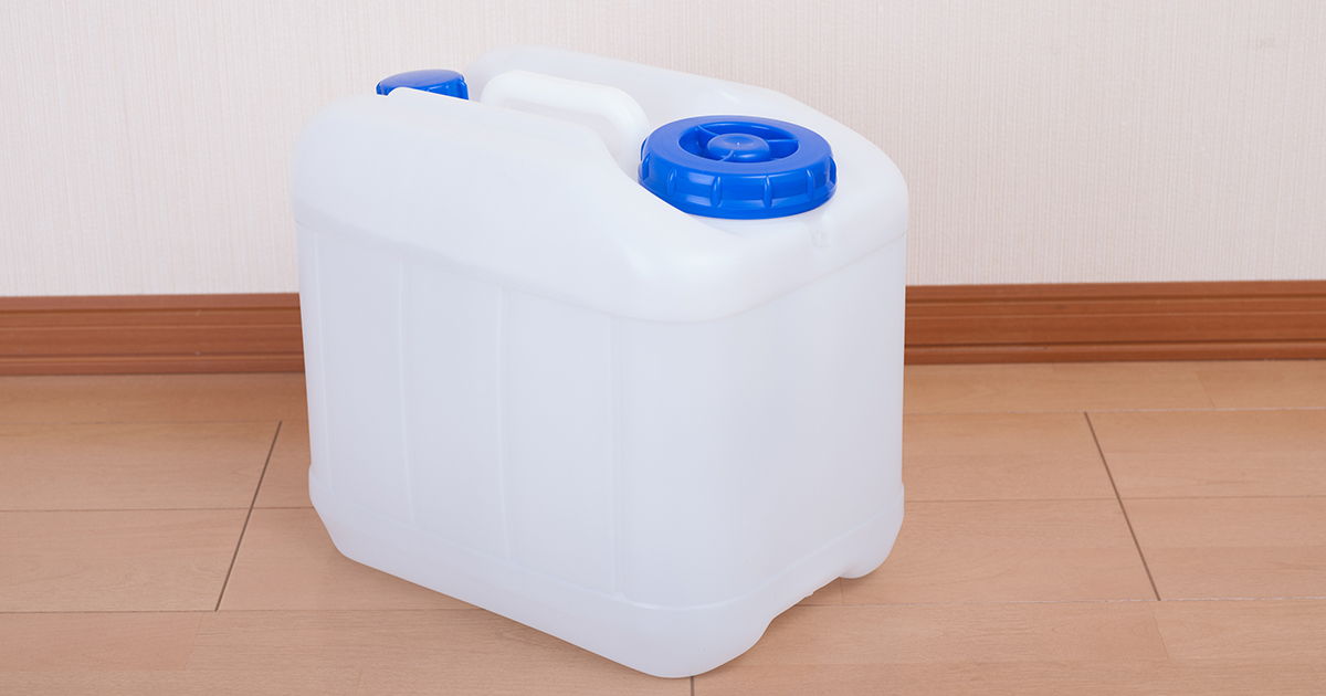 水の入ったタンクの画像