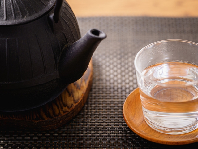 塩白湯の作り方や効果、飲むタイミングは?より良いお水で上質な塩白湯習慣を