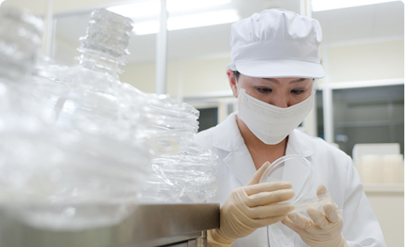 安全な天然水を徹底的に検査・管理