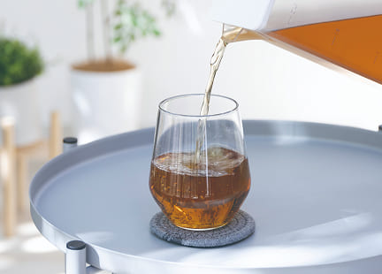 ウォータージャグで楽しむ水出し茶